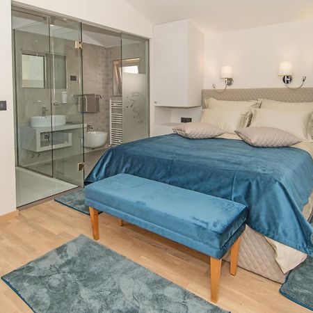 Fra&Kat Rooms Premantura Exteriör bild