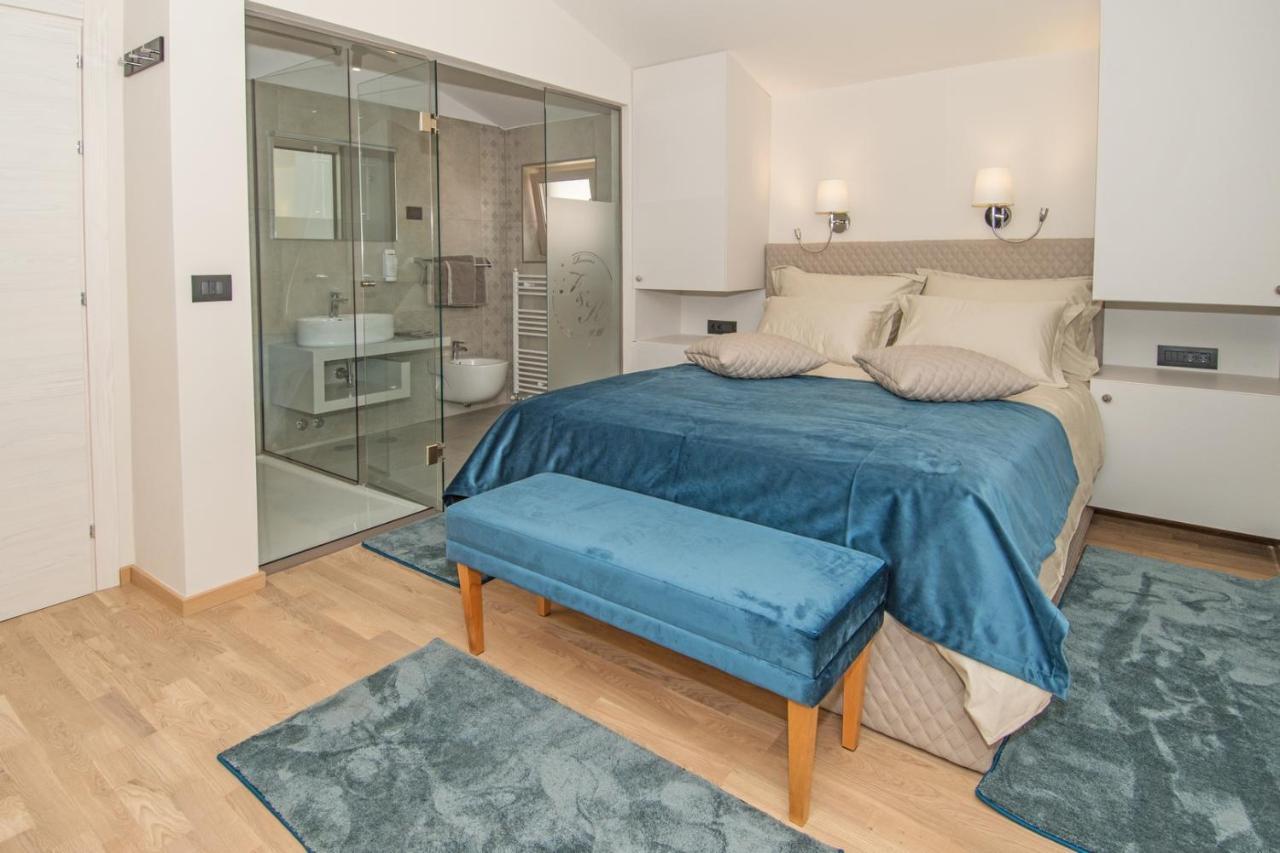 Fra&Kat Rooms Premantura Exteriör bild